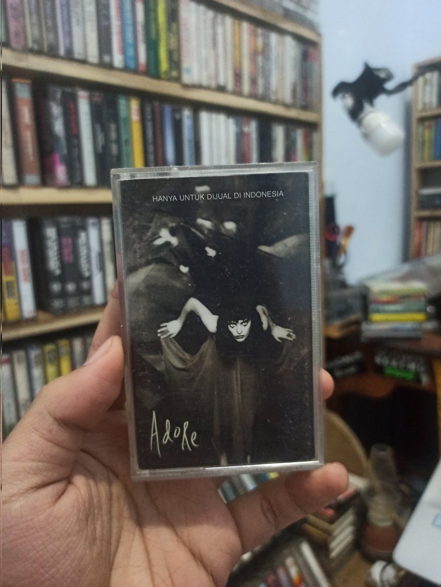 Gepengseblay's tweet photo. @0tk0il Di album ini kak ots. judul lagunya 17 https://t.co/BRaeZDKEbz