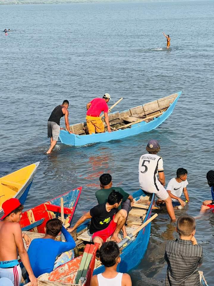 Ayer por la tarde se realizo “Torneo en Lancha de Remo” desde las maravillosas costas del Puerto Momotombo, tantas bellezas de mi Nicaragua, ah un recordatorio #CHivaManejarBol #DespuesNoTeQuejes #PLOMO19 @PortoSandinista @MaryuriRG @RDRFSLN_ @QuenriM @edwincastror