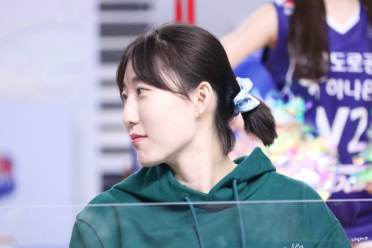 내 따뜻하고 다정한 봄 , 널 좋아하게 되서 행운이고 행복이야 
#박정아 생일축하해 🦋🤍

#HappyJeongahDay