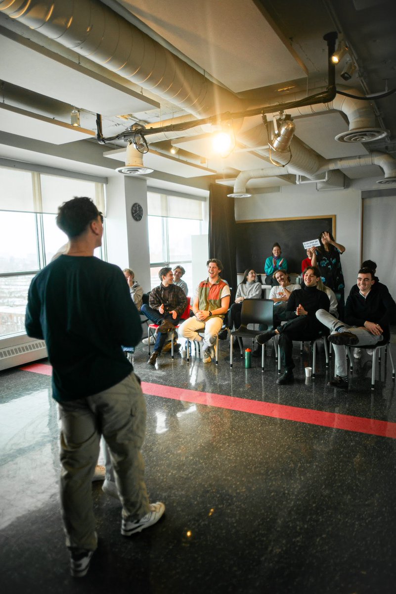 10 ans de collaboration avec l'École nationale de l'humour!🙌
Cette fin de semaine a eu lieu le Bootcamp ENH, outillant nos entrepreneur(e)s à devenir de meilleur(e)s communicateurs(rices).💬
Une fierté d'offrir ces opportunités avec des partenaires de renom comme l'<a href="/Ecolehumour/">École nationale de l'humour</a>!