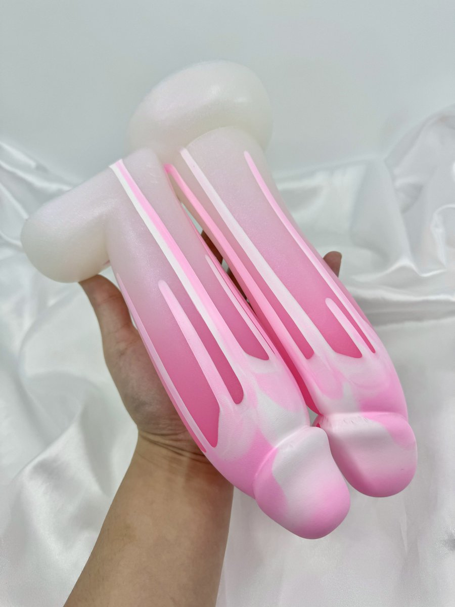 ppsculptors's tweet photo. 🤍 more strawberries and cream 🩷 https://t.co/GLH0hjFOT3