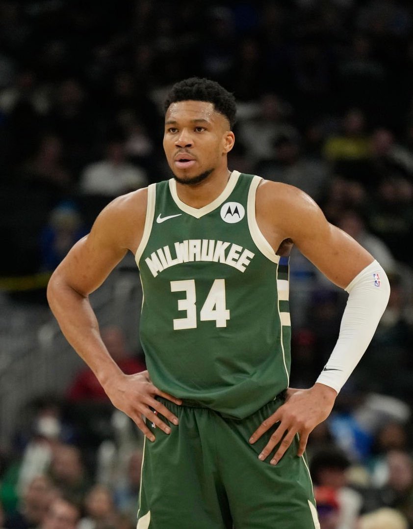 NBACentral (@thedunkcentral) on Twitter photo Giannis Antetokounmpo is 4-1 vs Luka Doncic, Nikola Jokic and Shai Gilgeous-Alexander this season and averaging…
36.6 PPG
14.0 RPG
6.0 APG
2.2 SPG
(Via <a href="/BasketNews_com/">BasketNews</a> ) Giannis Antetokounmpo is 4-1 vs Luka Doncic, Nikola Jokic and Shai Gilgeous-Alexander this season and averaging…
36.6 PPG
14.0 RPG
6.0 APG
2.2 SPG
(Via <a href="/BasketNews_com/">BasketNews</a> )