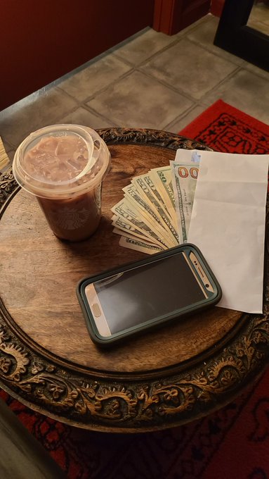 Awaiting your arrival...  https://t.co/hXXpuMx5wa https://t.co/IsME5HQc5P<a href="/tag/mistress"class="tags"><span>#mistress</span></a><a href="/tag/findomme"class="tags"><span>#findomme</span></a><a href="/tag/rtgames"class="tags"><span>#rtgames</span></a>