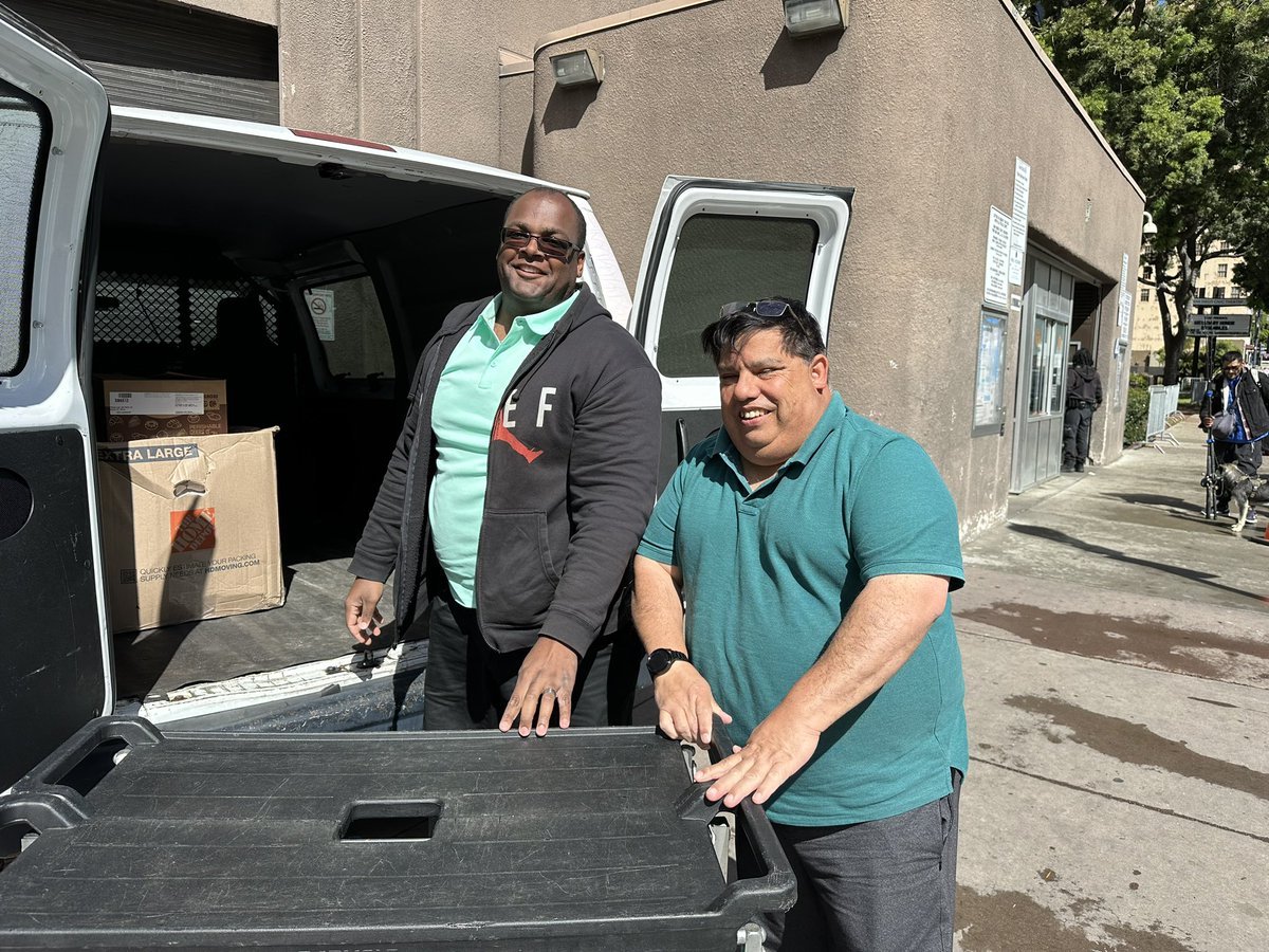 Anne Fennell tweet media