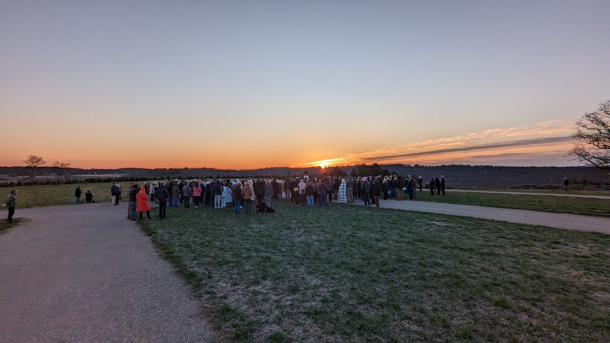 JonesFamilyFarm's tweet image. Winery Spring Hours: Fri-Sun 12a-5:30p
Winery Closed Easter Sunday
Homestead Farm open for Easter Sunrise Service
Service at 6:30am
Arrive 15min prior to walk from parking lot to hilltop
606 Walnut Tree Hill Road, Shelton, CT