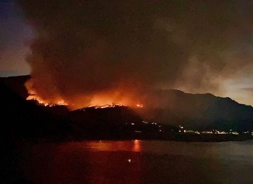 Apoyo para brigadistas, combate contra incendio en San Juan Atezcapan #ValledeBravo moneypool.mx/p/-fpYCwM