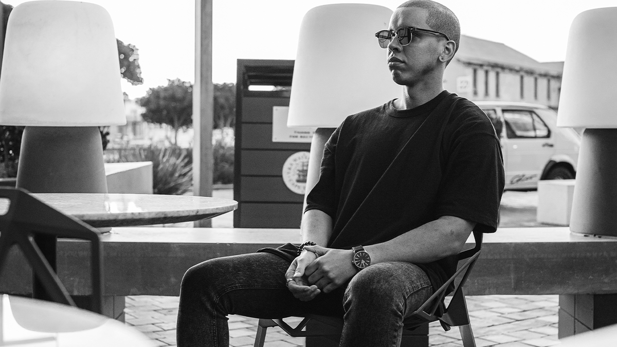 Success isn't just about what you know, but who you surround yourself with. Surround yourself with those who believe in your vision, share your values, and inspire you to be your best self.