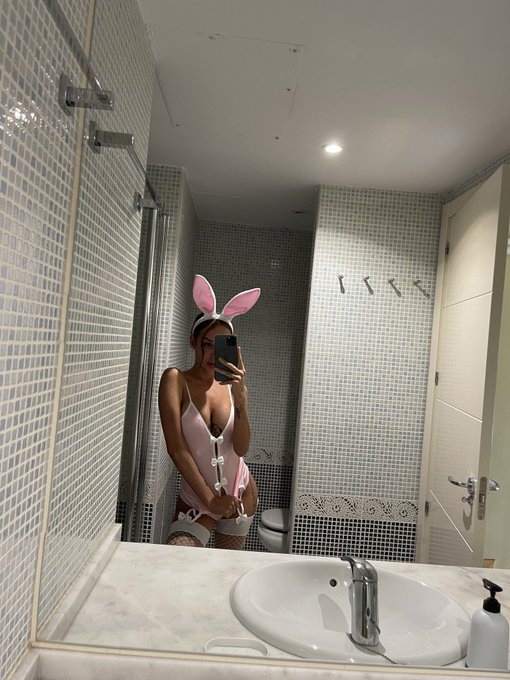 🐇 https://t.co/Z96a9DovKx