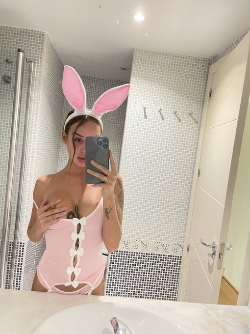 🐇 https://t.co/Z96a9DovKx