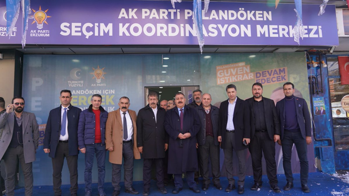• İlçe Seçim Koordinasyon merkezimizde ağırladığımız AK Parti Erzurum Milletvekilimiz Sn. Abdurrahim Fırat’la, seçim çalışmalarımız üzerine değerlendirmelerde bulunduk. <a href="/AbdurrahimFIRAT/">Av. Abdurrahim Fırat</a>