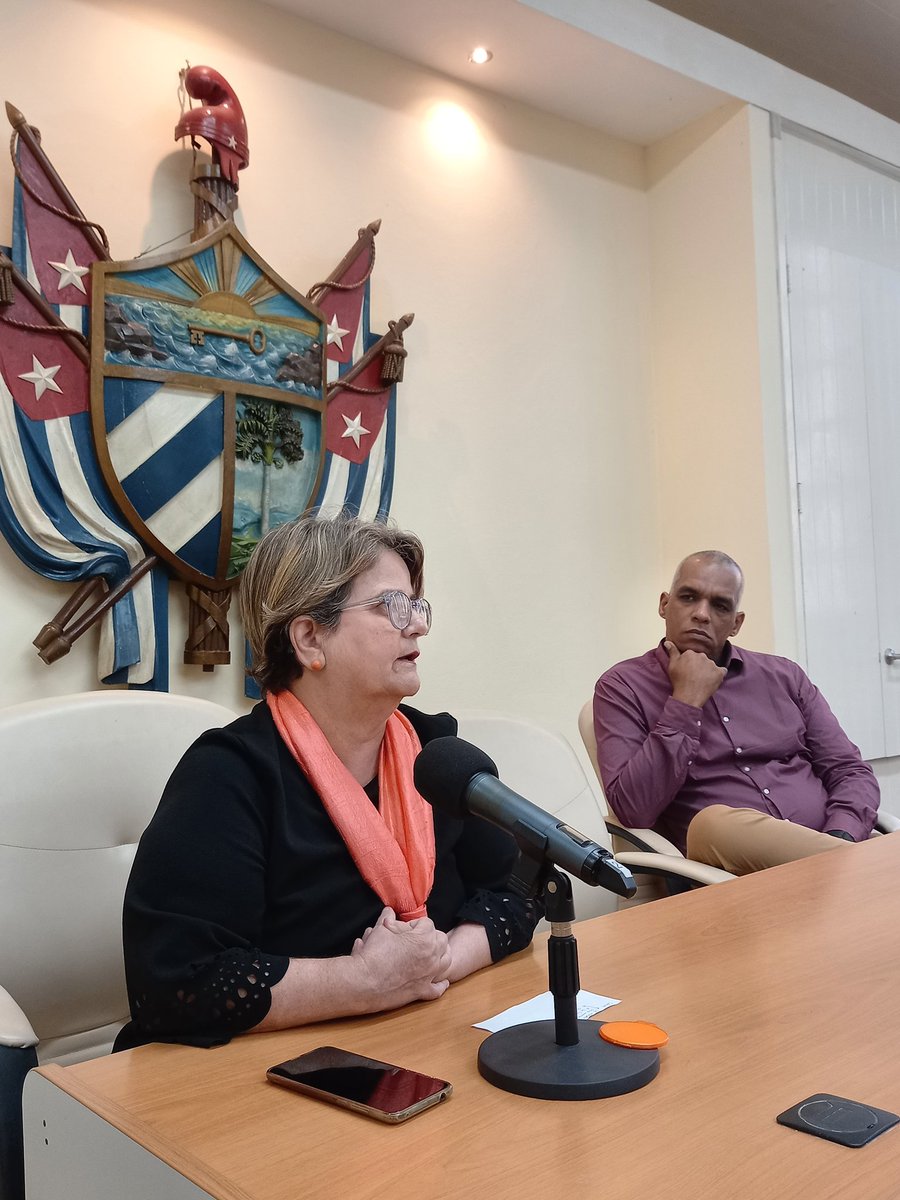 La reunión de directores de @Cubames inició con un recordatorio del Comité de Género sobre el Dia Naranja sus antecedentes y un llamado a crear conciencia sobre las realidades en el mundo, la región y #Cuba @unesco_iesalc @Mujeres_Revoluc @FMC