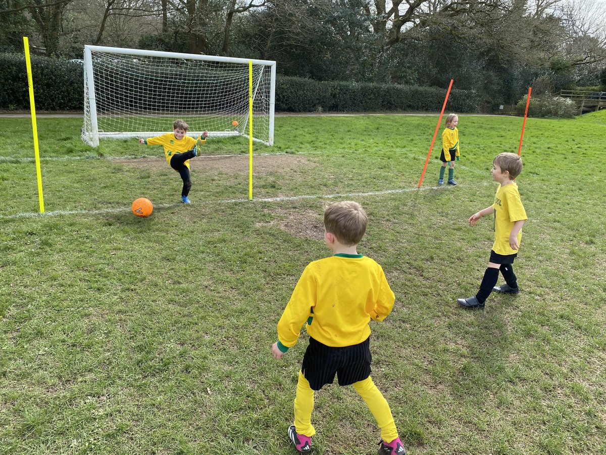 Year 1 have had a fantastic time at the football festival this afternoon, lots of dribbling, passing and shooting on show! ⚽️😎