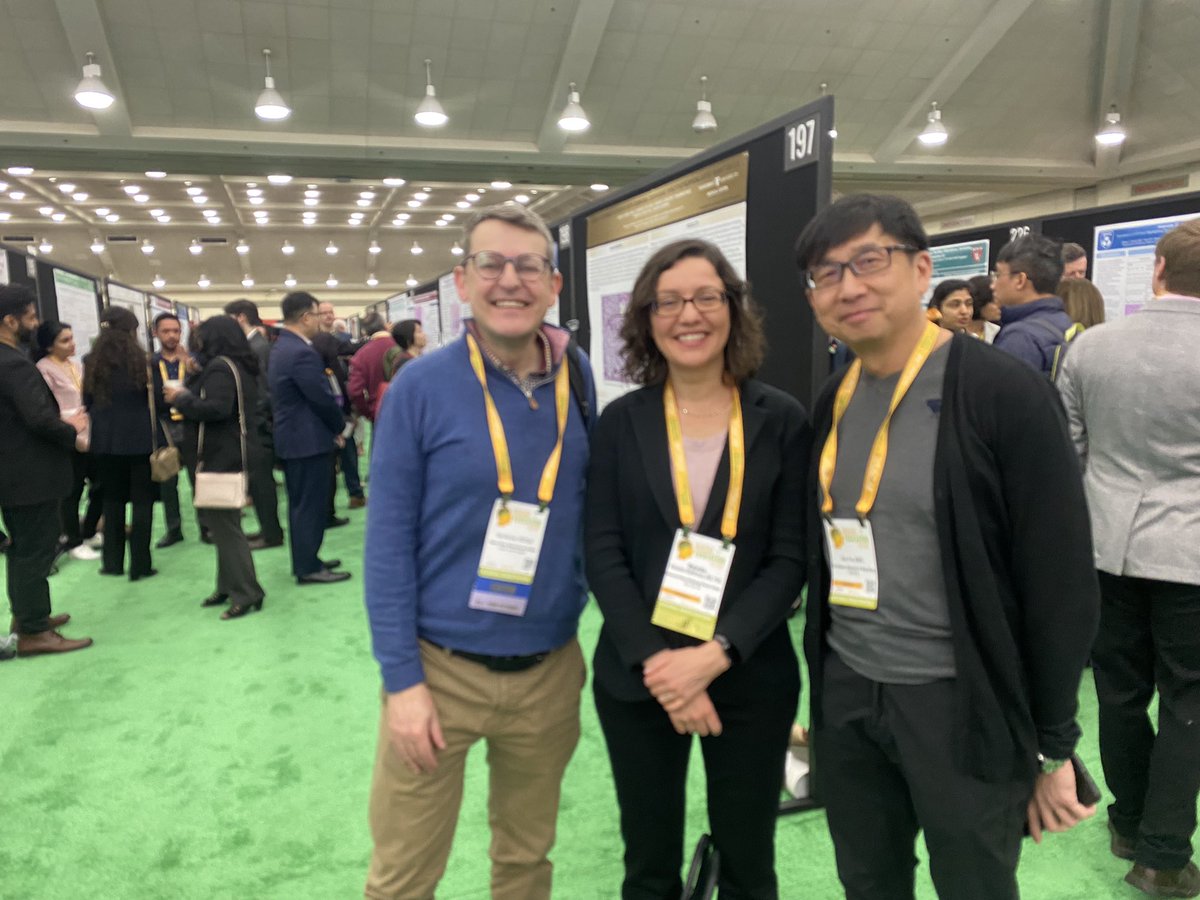 EIC @daniel_berney and Gary Tse ( regional editor) managed to congratulate Dr Rekhtman in person at #USCAP2024.