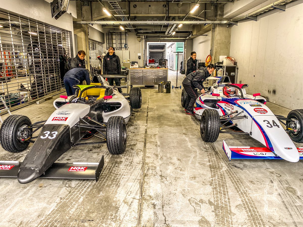 富士スピードウェイで FIA-F4のスプリングテストでした。 今年は2台体制で頑張ります🐉 #佐藤樹 #清水啓伸
