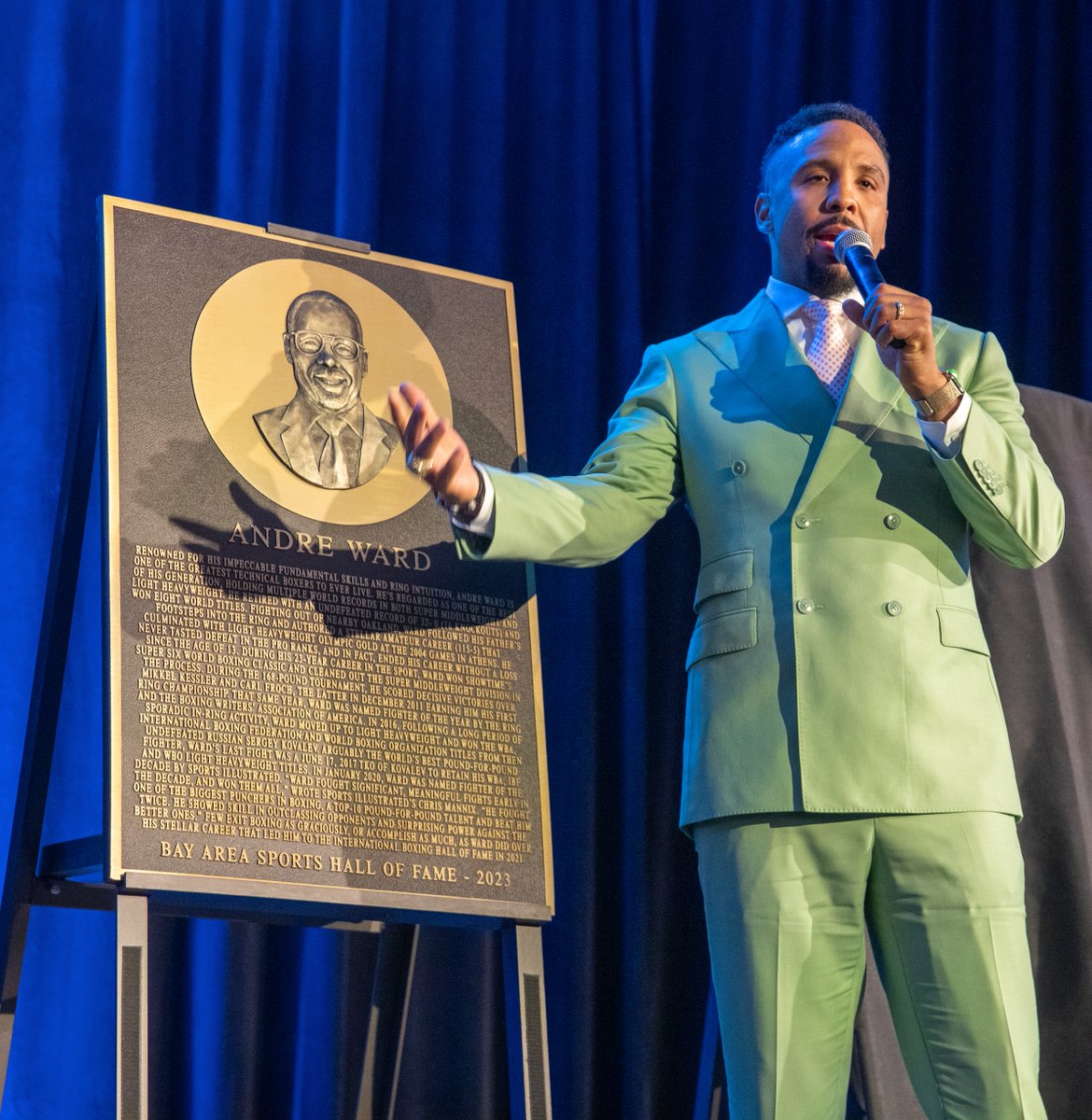Today, we're reflecting on Andre Ward's powerful speech at the 2023 Bay Area Sports Hall of Fame Enshrinement Dinner. A true champion, in and out of the ring. Tickets to the 2024 event are available at bit.ly/24BASHOF