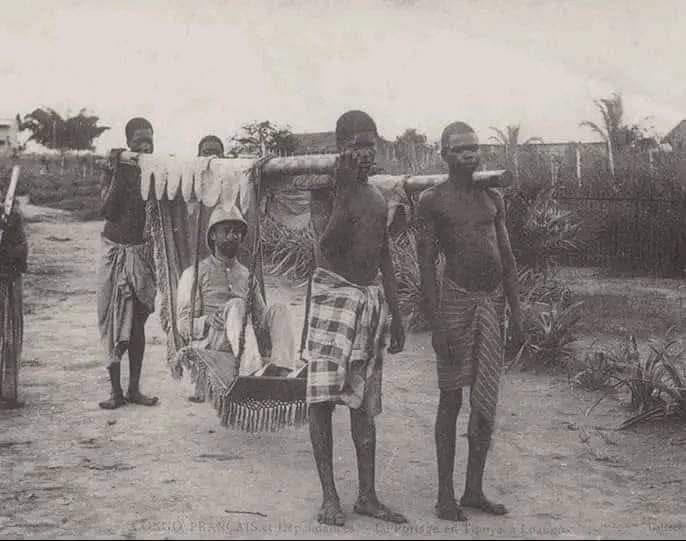 A rare photo of Luo tribesmen ferrying British Explorer John Hanning Speke to discover lake Victoria in 1864.