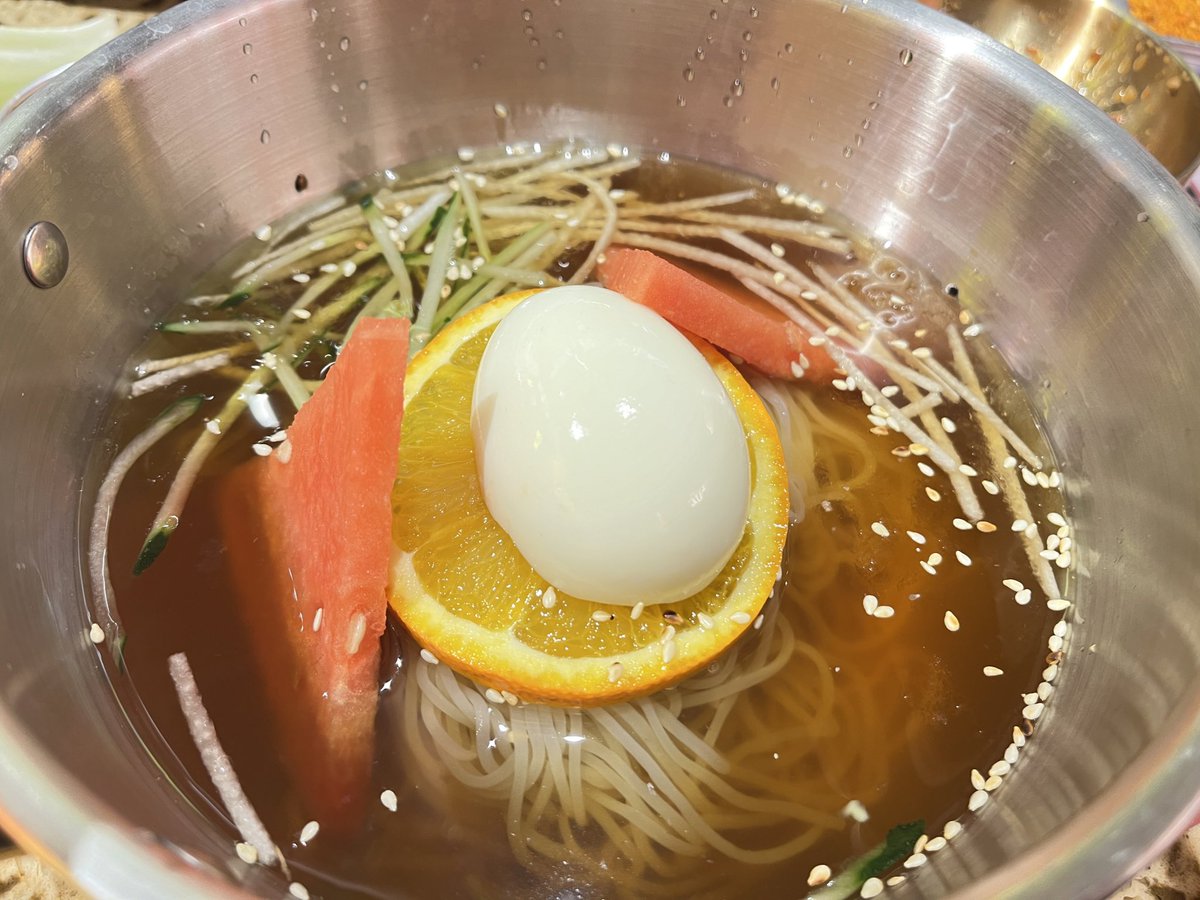 Moon990707's tweet photo. 突然很想念三年前吃的一家烤肉店的凉面，好像再也吃不到了，我说的好像也不是凉面…. https://t.co/pbryhbvf15