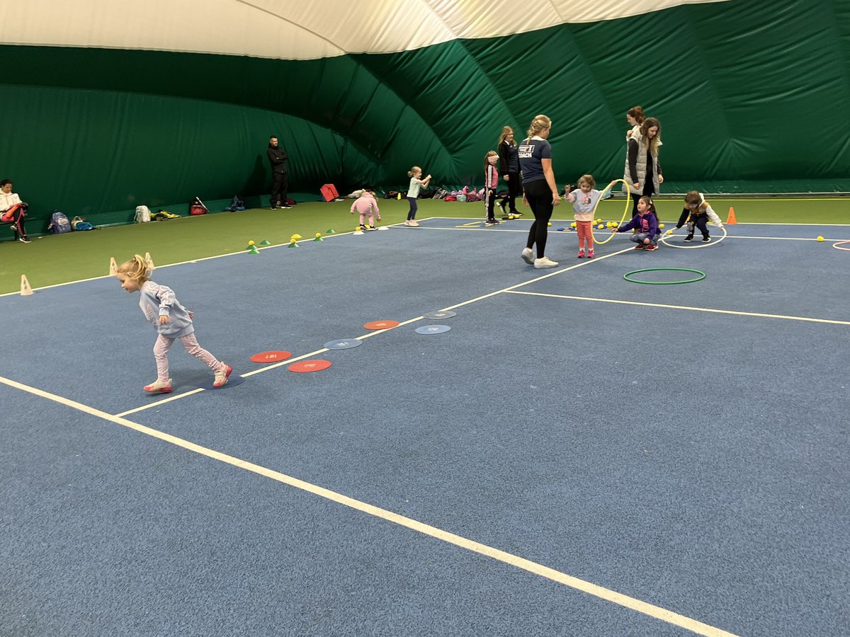 BridgendTennis's tweet image. 🎾Day 1 of Easter Camps

👩🏾‍🤝‍👩🏼43 children

🔵6 U5’s
🔴26 U8’s
🟠5 U10’s
🟢6 U12’s

😉Indoor tennis

🤪Loads of fun

👇Limited space available this week, book below:

clubspark.lta.org.uk/BridgendTennis…

#CommunityClub #awardwinning #easteractivitiesforkids #tenniscoaching #holidaycampsforkids