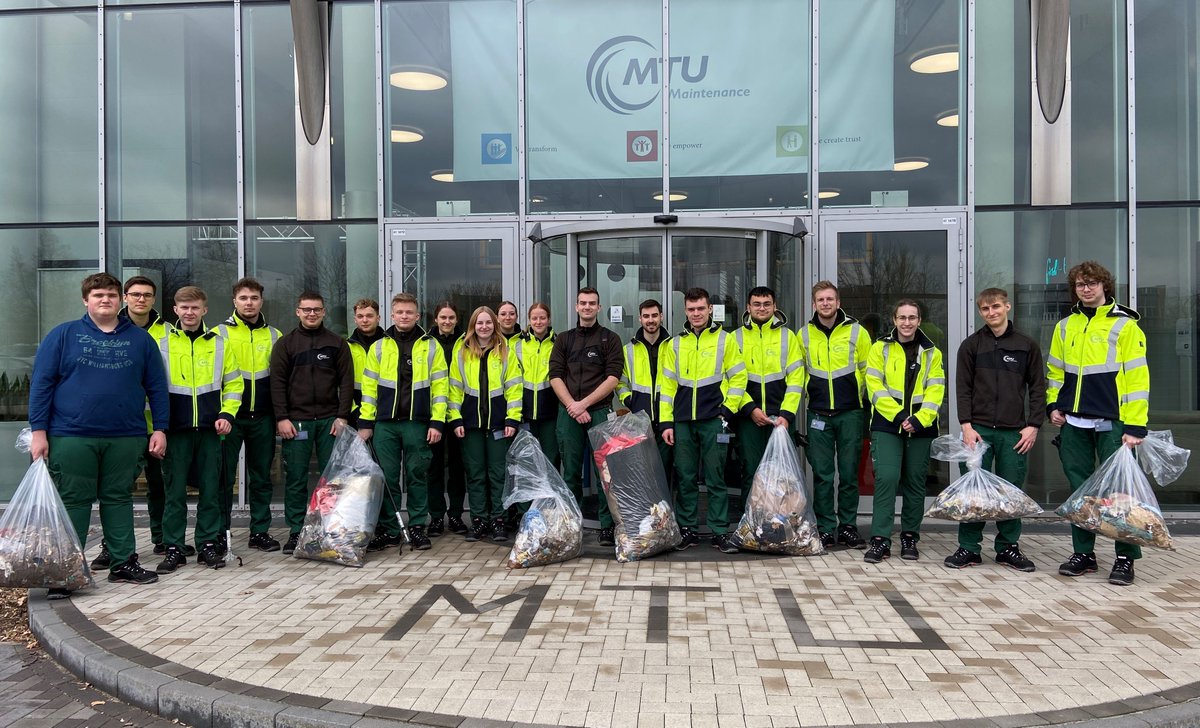 MTU trainees actively supported the 'Hannover putzmunter' campaign by collecting garbage. Their efforts led to the filling of numerous garbage bags and strengthened environmental awareness and community spirit. #Sustainability #CityCleanUp