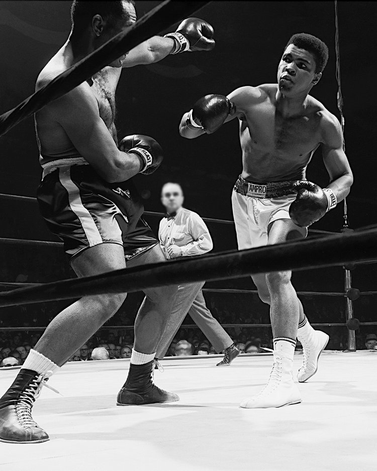 Muhammad Ali in action vs Zora Folley during a fight at Madison Square Garden. This was Ali's last fight until 1970. 

New York, NY.
📸: @LeiferNeil 

#MuhammadAli #Icon #ZoraFolley #MadisonSquareGarden #NeilLeiferPhotography #BoxingHistory #LegendaryFight #TheGreatest