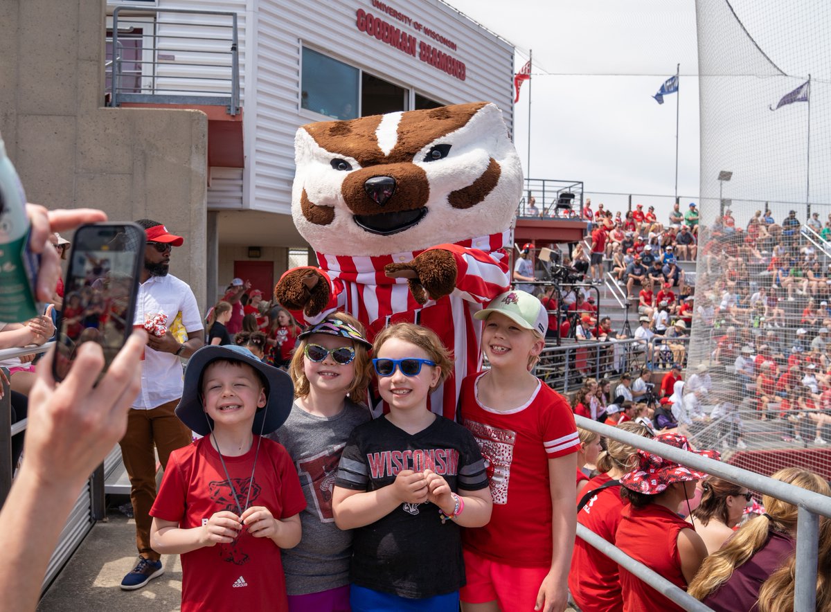 Wisconsin Badgers tweet media