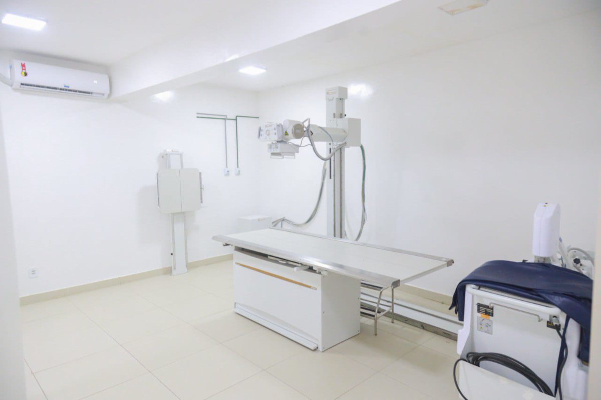 GovernoMA's tweet photo. 👏 Obras e ações em Timon!

🏥 O #GovernoMA inaugurou a 3ª etapa do Hospital Regional Alarico Nunes Pacheco, entregou as obras de reforma no Centro de Ensino Jacira de Oliveira e Silva e um sistema dessalinizador no povoado Santa Amélia.

#PorTodoMaranhao #TimonMA #ObrasMA https://t.co/SGDlluugbL