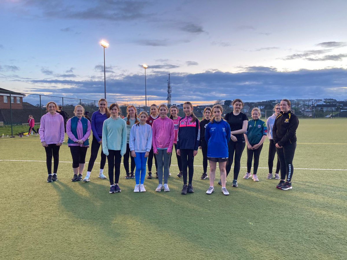 🤩🎉 Teen Girls Intro To Athletics 6 Week Programme with @CorkSports & @BallymoreCobhAC off to a flyer this evening!! #ActiveCork | @hermoves_ie