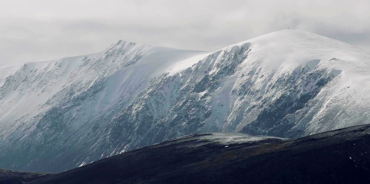 Sgòr Gaoith —the peak of wind— is a relatively unremarkable hill when approached from the traditional route via Glen Feshie. From the north, however, it is one of the Cairngorms’ shapeliest peaks.