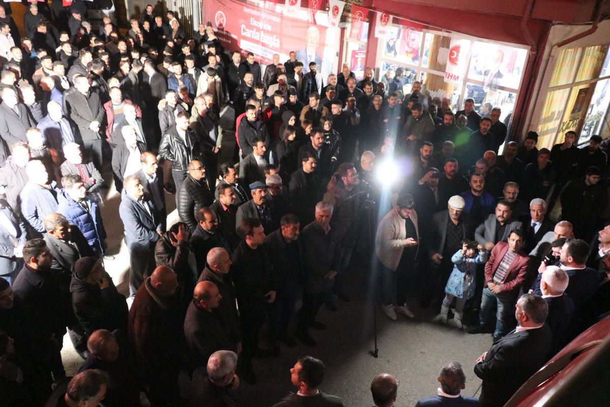 Abdullahpaşa kahve toplantımızı mitinge dönüştüren heyecanları ve destekleri ile bizleri bağrına basan değerli hemşehrilerimize teşekkür ediyorum.

Birliğin gücüyle birlikte başaracağız.

Hep bir ağızdan “değişim” diye haykıran hemşehrilerimizin desteğiyle 31 Mart’ta zafere