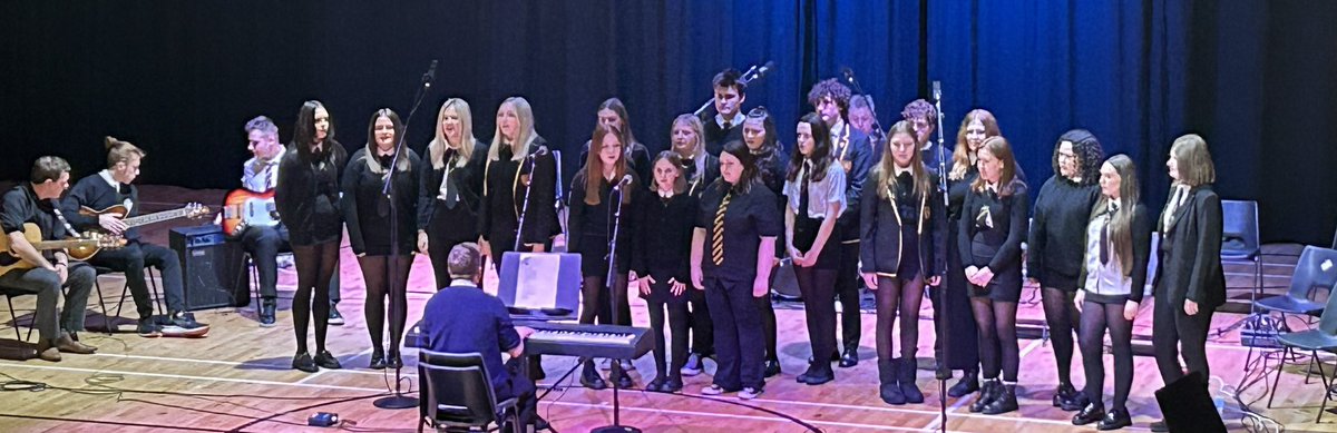 Congratulations to all our pupils who performed with the vocal group and string group this evening at the Falkirk IMS concert 🎶 @FalkirkIMS