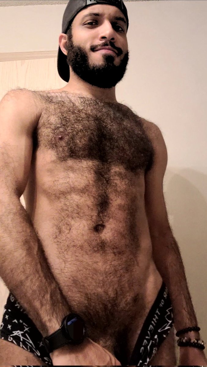 some90sgaymer's tweet photo. Hi little gays in my phone... say it back 🖤 https://t.co/rgerh9VacP