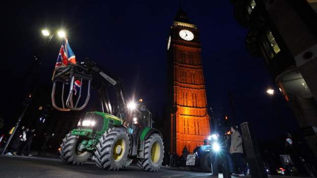 Can someone explain why Tractors are allowed to clog up London but Just Stop Oil are arrested?