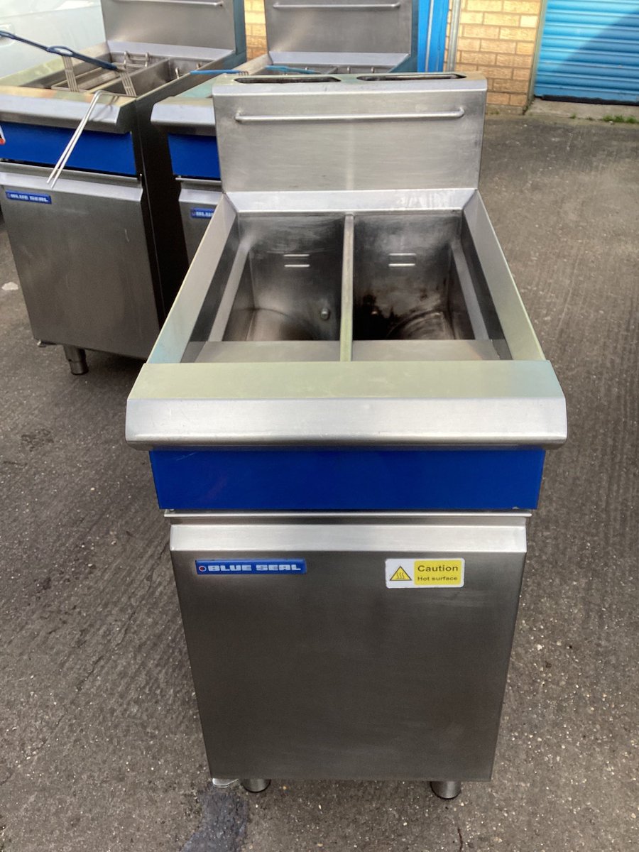 Another @TheRealBlueSeal GT46 prepped and ready to go back into service…

#refurbish #fryer #blueseal #commercialcatering #cateringequipment