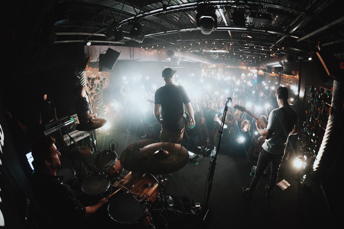 There’s nothing better than getting to hear you sing with us every night… Thank you Vienna!!! Cleveland is up next! 🥰📸 @chrisfiq