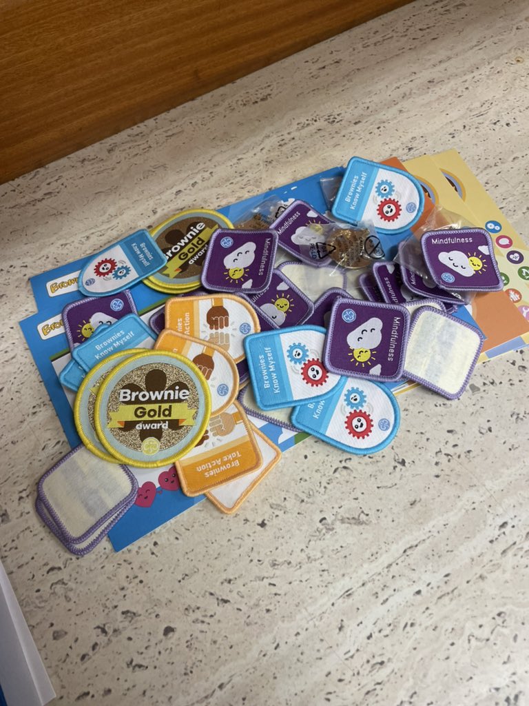 8th Maidenhead Brownies tweet media