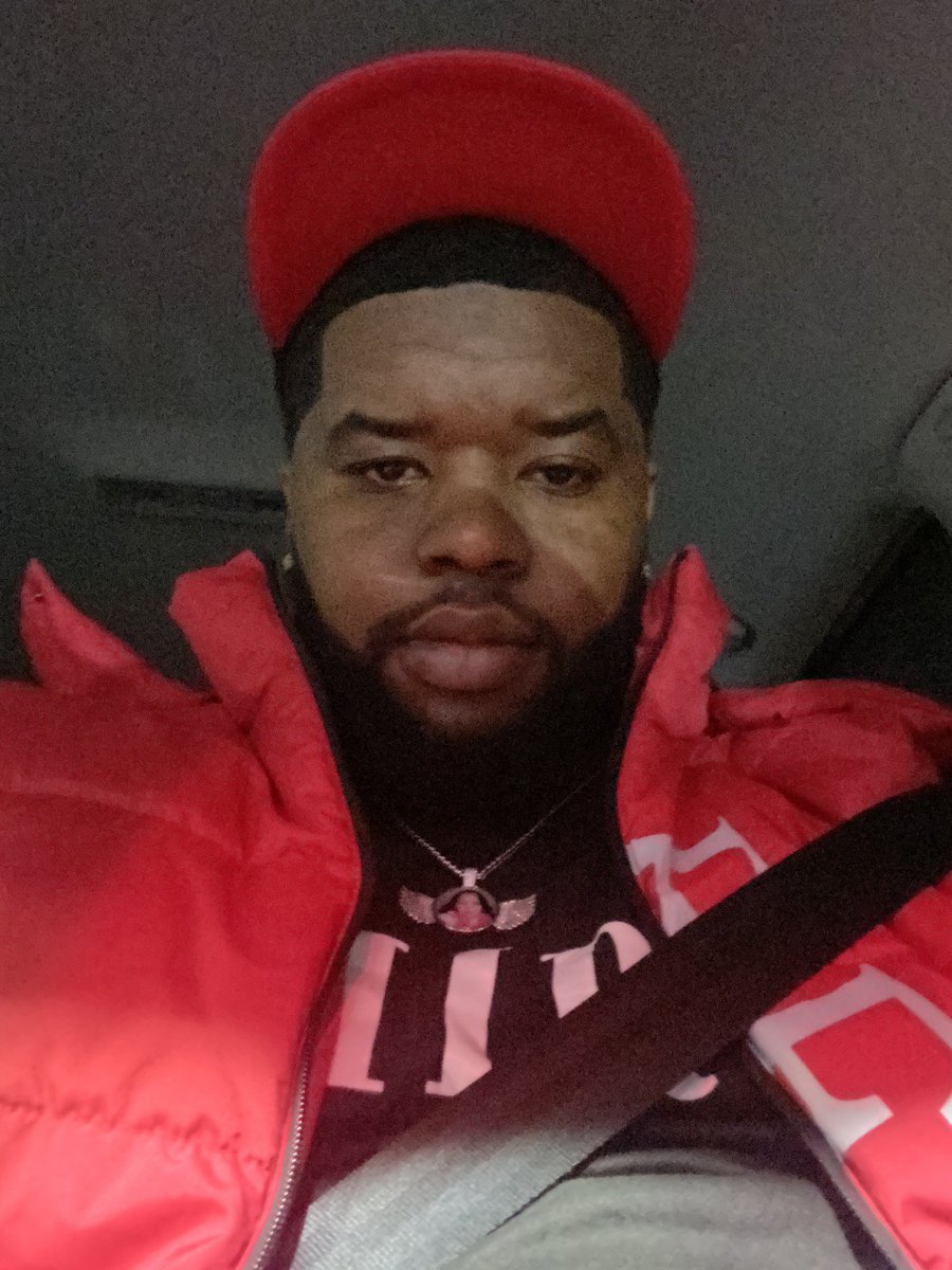 therealbamb's tweet photo. Drunk nights be having me looking crazy 😂😂 https://t.co/jpg8pmuScJ