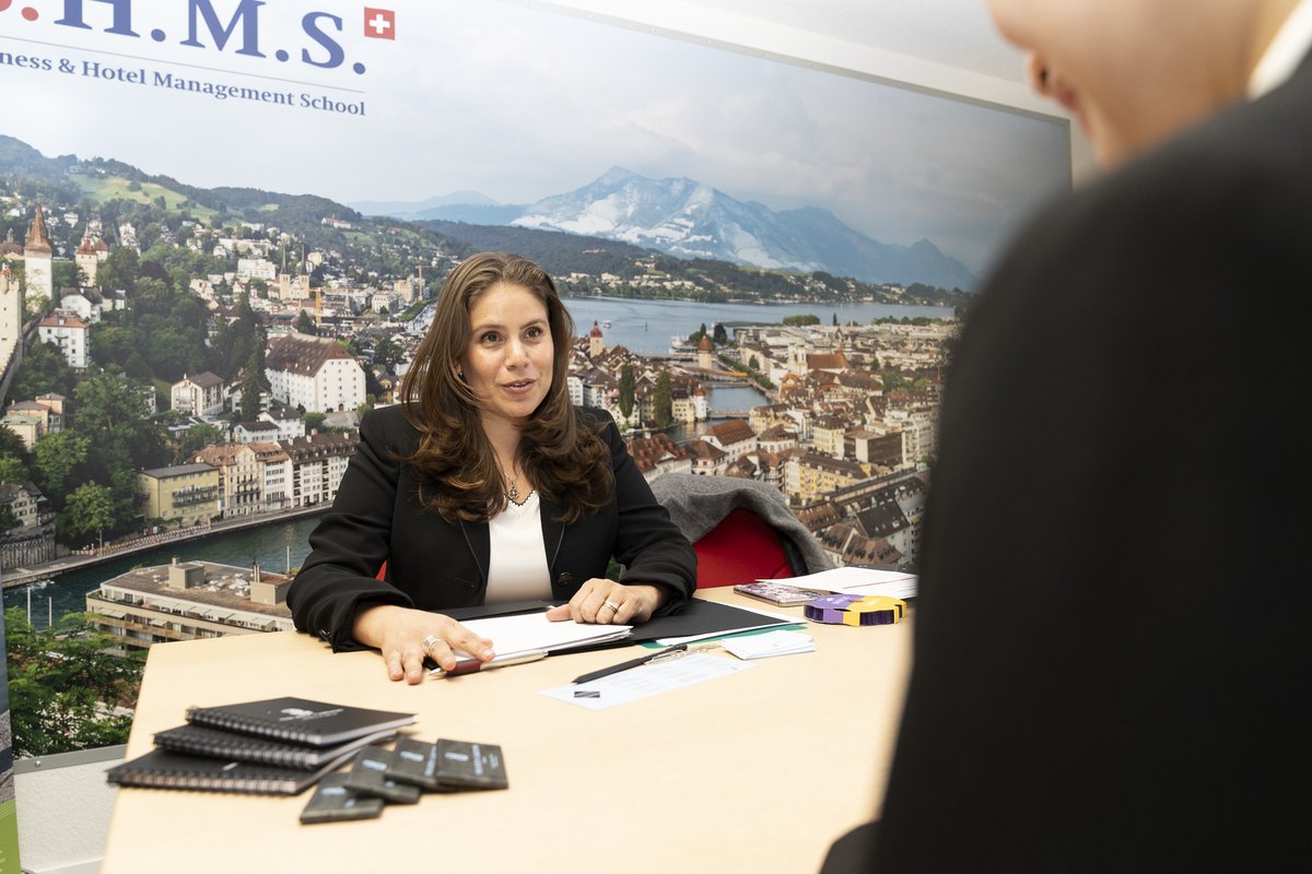BHMSLucerne's tweet image. BHMS students get work opportunities in the Rooms Division, Back Office, Food &amp;amp; Beverage, and Culinary Arts at the Ritz-Carlton luxury lifestyle hotel. 
Do you also want to work in luxurious hotels? ⁠⁠ 

#BHMS #CareerDays #USinternships #USA #bhmsstudents #internships #career