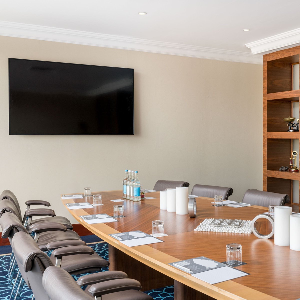 Renaissance Heathrow tweet media