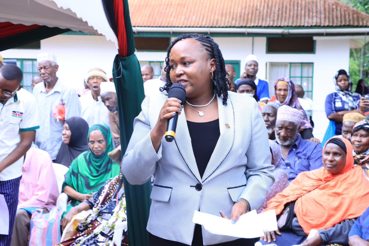 FriendsofPMMM's tweet image. I had the privilege of joining CS EAC, ASALs and Regional Development Hon. @peninah_malonza and PS Performance and Delivery Management Hon. @PSNduva under the host of Mwala MP and UDA National Organising Secretary @HonEngMusyoka for the distribution of food supplies to the Muslim…