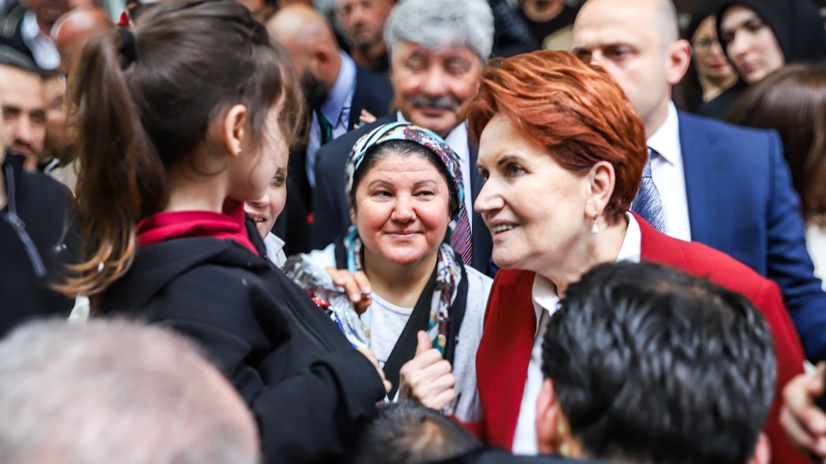 Köyceğizli vatandaşlarımız da; "artık rahatça yaşamak istiyoruz" diyerek ülkemizdeki adaletsiz şartlar karşısında kaybettiklerini arıyor...

31 Mart ile birlikte sadece millete kazandıran bir siyaset anlayışını yerelden başlatmaya geliyoruz!
