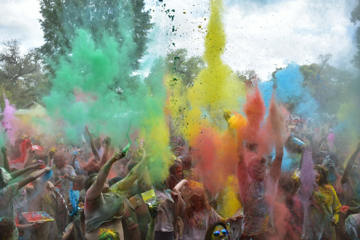 Happy #Holi to all those celebrating today 💛 📆 Join the community in Alexandra Park on Sunday, 7 April for one of the brightest celebrations that Ipswich hosts, and leave covered in a symphony of colours! Learn more about the event: bit.ly/493XGyw @IpswichGov