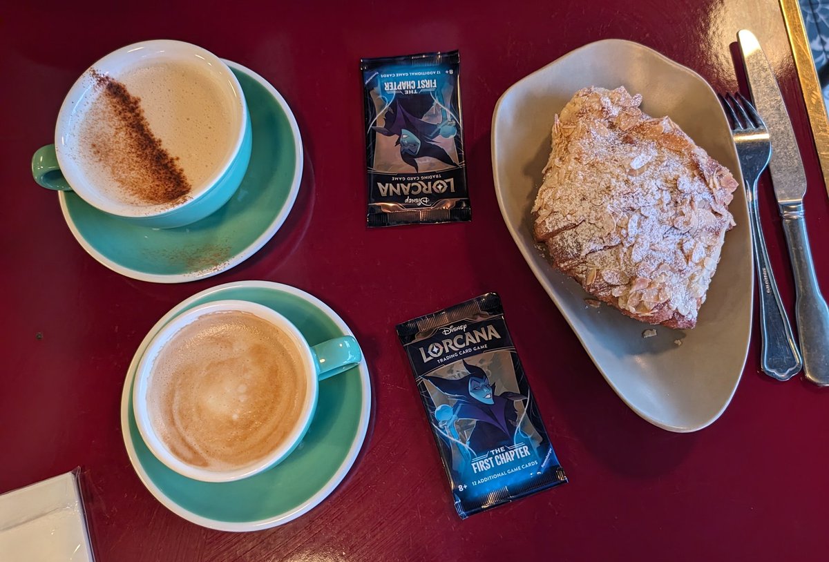 Bday goals; coffee, cake, good company and Lorcana openings ✅