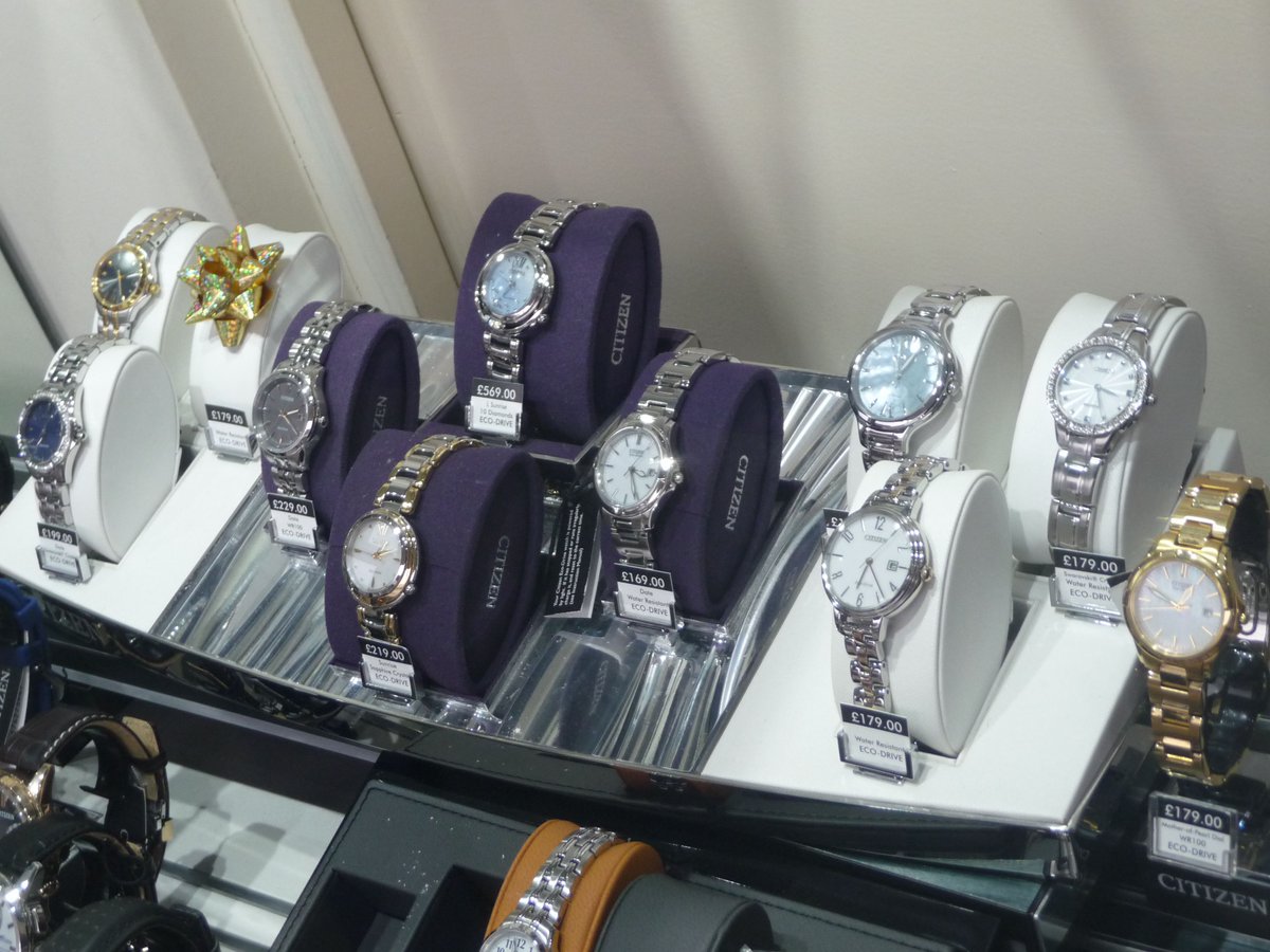 Whether you're looking to indulge in jewellery for yourself or shopping for someone special, David Lawrence Jewellers offers a variety of opulent earrings, necklaces, watches, and other stunning accessories. Find them at allaboutoldham.co.uk #gifts #jewellery #watches #clock