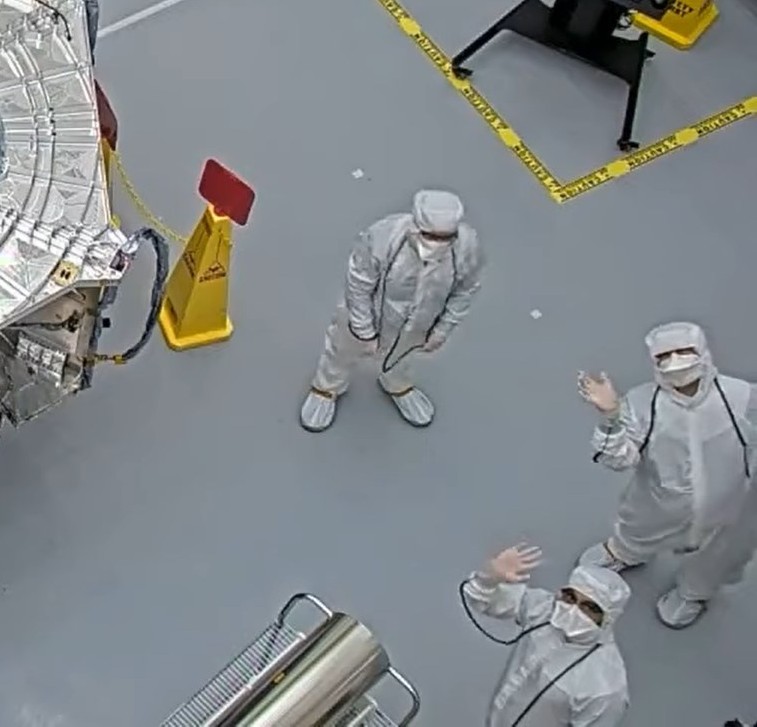 Wave back to Alan and Mihir in the cleanroom with IMAP, as they return the MAG sensors following EMC testing. Follow along right now via the live feed below. imap.princeton.edu/clean-room-vid…