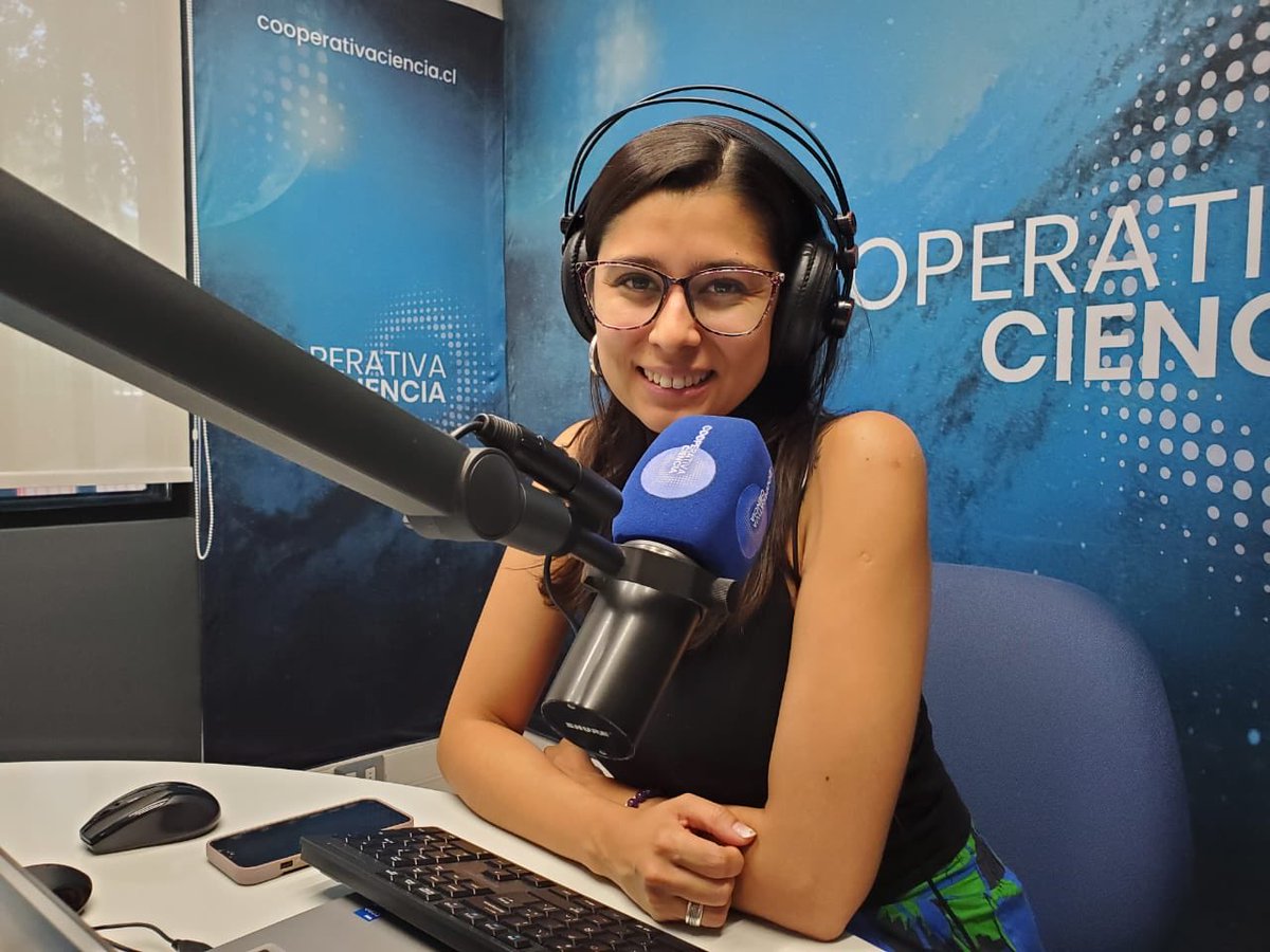 🔴¡Ya partimos #TodotienesuCiencia con @mila_aguilar 🫧 x 💻CooperativaCiencia.cl! ➡️ Constanza Silva, académica @CISSumayor - 1er estudio en Chile sobre factores y patrones de uso de vaporizadores