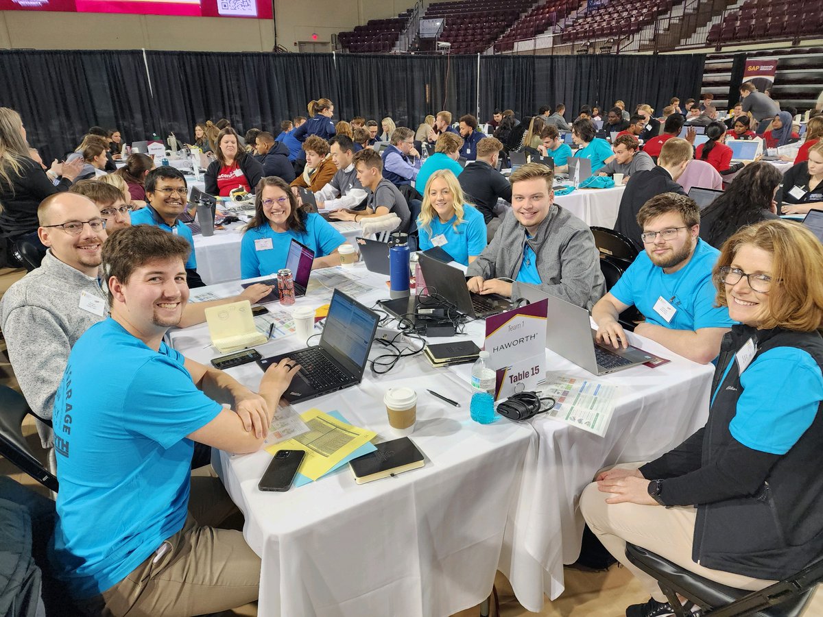 Haworth loved @CMUniversity's #ERPsim! For 9 years we've mentored students who compete in this SAP simulation. This year we sponsored 2 teams who gained skills applying business knowledge with help from their Haworth mentors. A great learning experience for everyone! #SAP #CMU