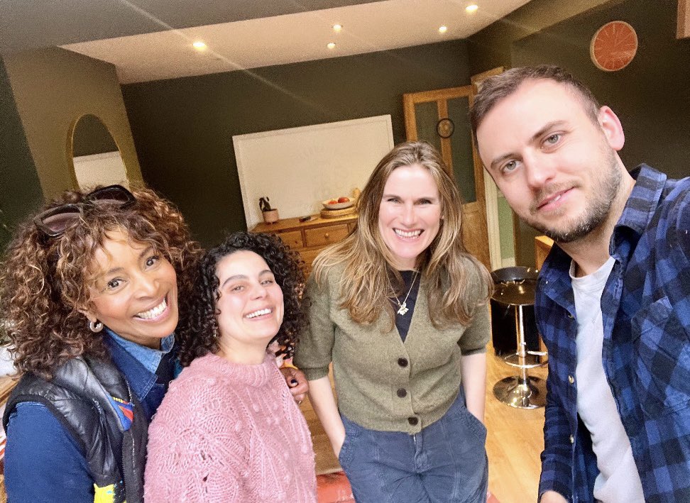 Always a joy to visit #bristol with @till8 & drop in on super talented artist Hannah @thelittlefurnitureroom she worked wonders on my tired skip finds And so so good to spend time with the gorge @sarahmoorehome 🥰 NEWS!! The new series of @monfornothing start 2nd April @BBCOne 💋