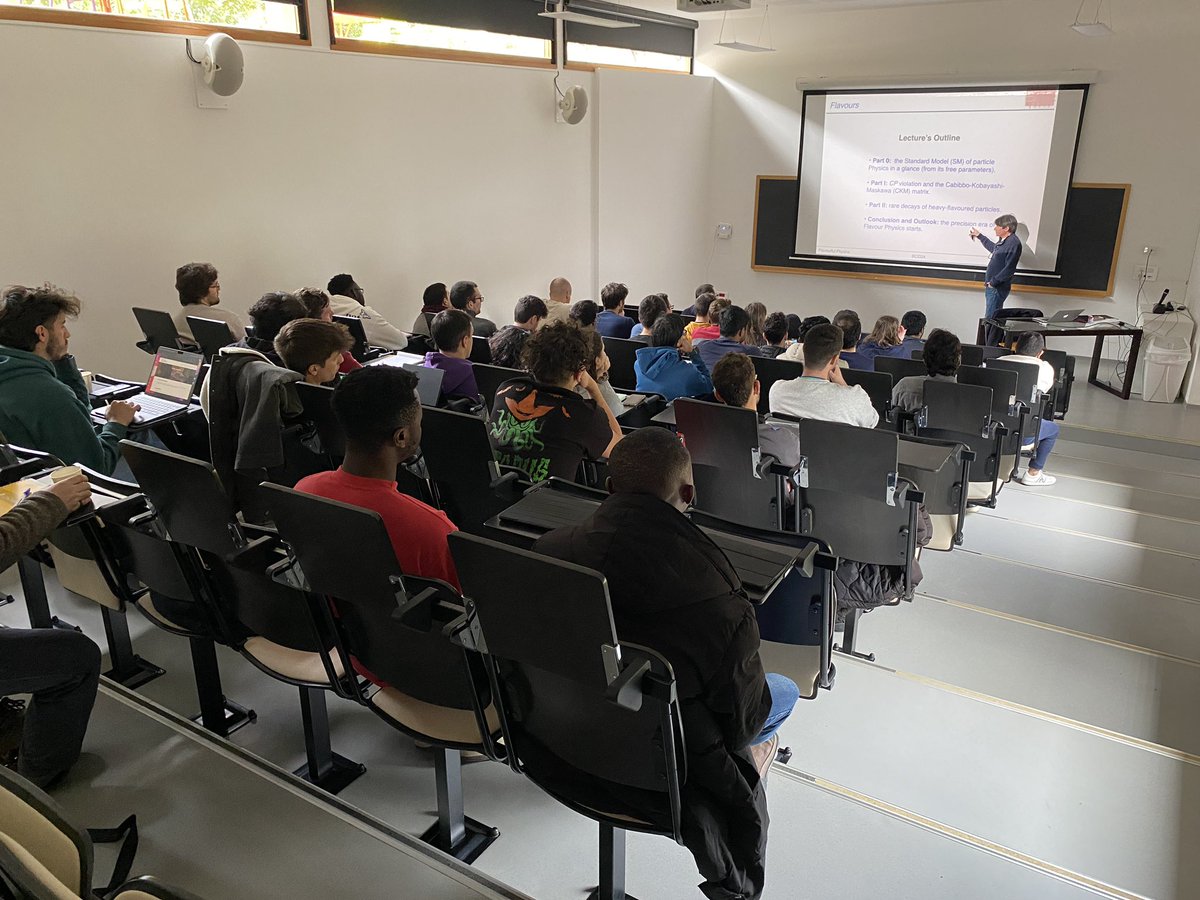 📚 The ninth edition of the BCD School finally started at @IES_Cargese with the lecture about #standardmodel by prof. Ulrich Nierste from @KITKarlsruhe In the afternoon, a lecture about #flavourphysics was given by prof. Stephane Monteil from @UCAuvergne