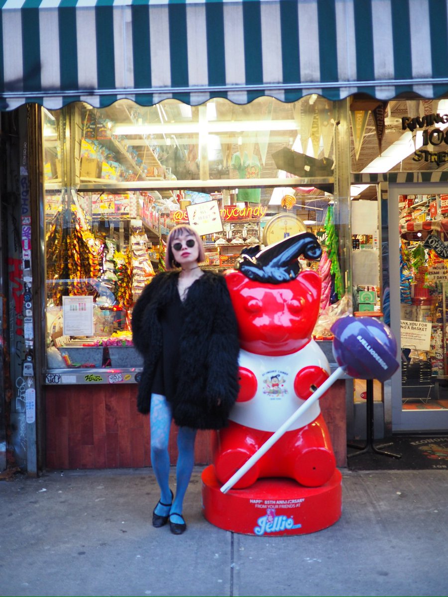 Emergency Tiara tweet media