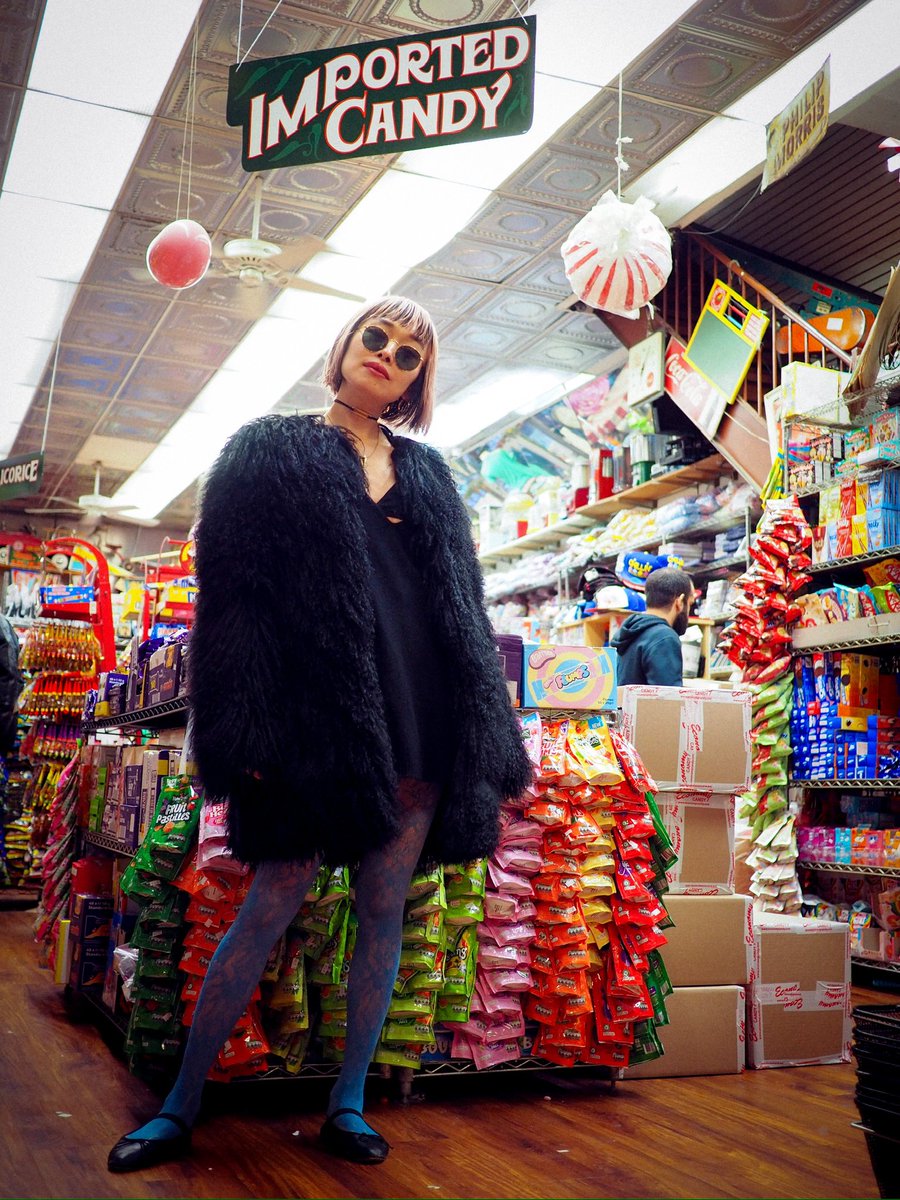 Emergency Tiara tweet media